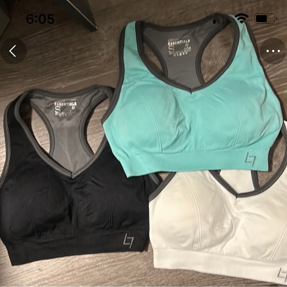 Women’s sports bras